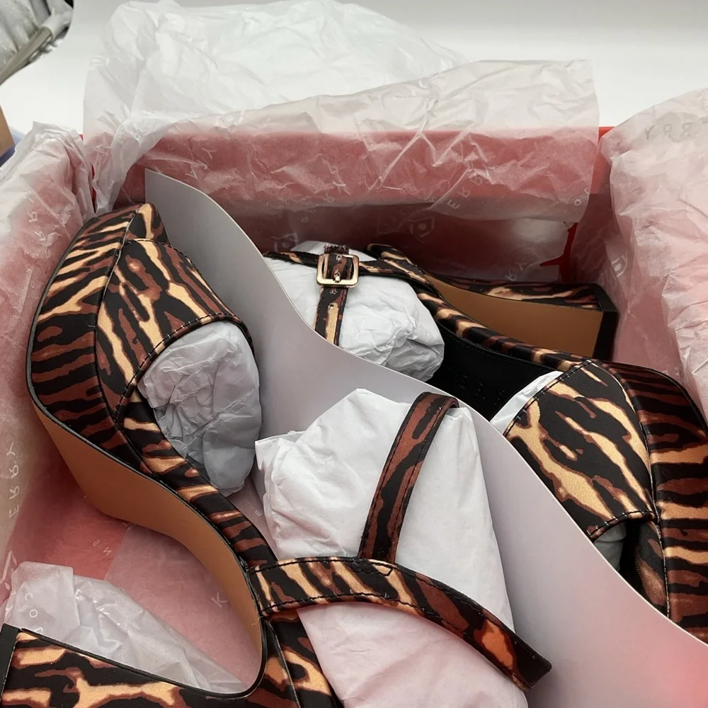 Katy‎ Perry Collections the square linger Animal Print Platform Heels size 6